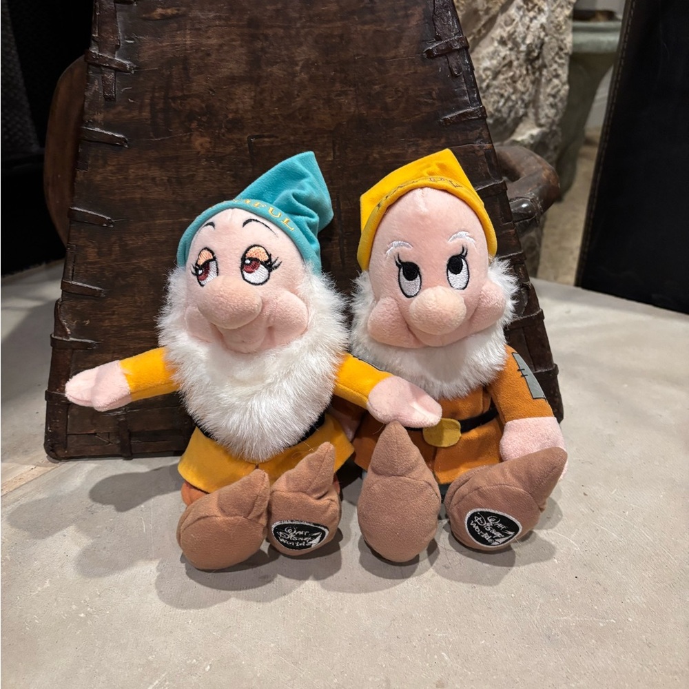 Snow White’s Seven DWARF’s  Disney World Resort Plush Toys - Picture 4 of 11